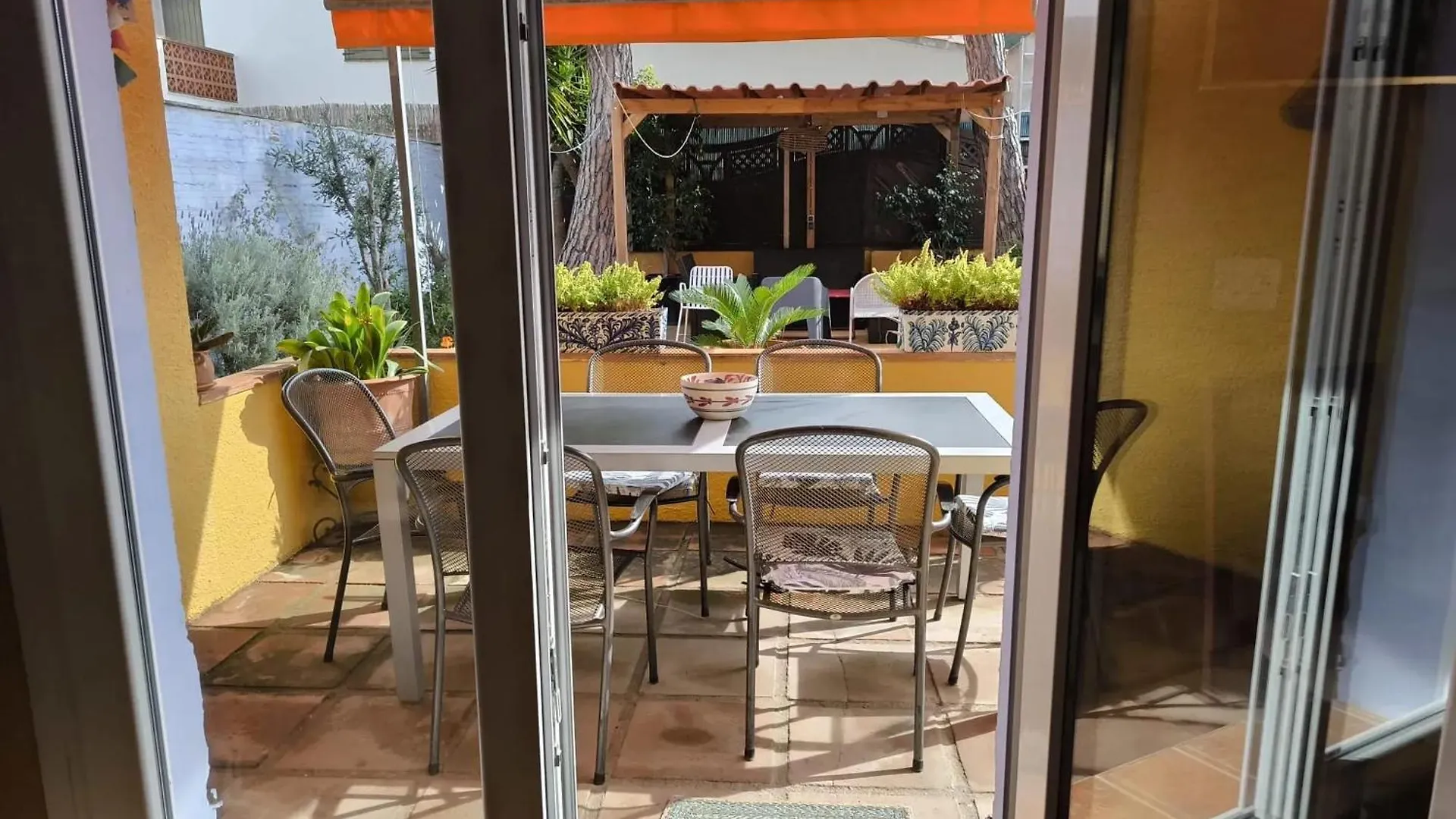 Charming House In L'Escala With Terrace Villa